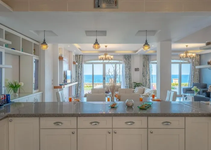 Villa Telal Overlooking The Sea