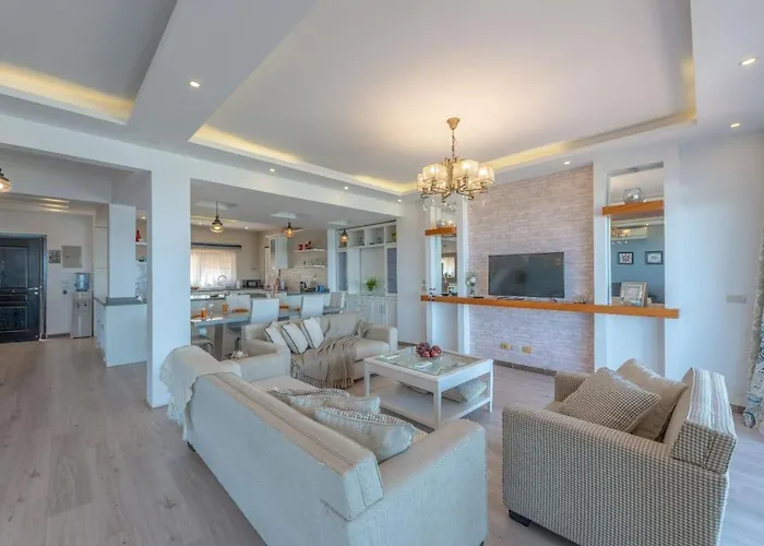 Villa Telal Overlooking The Sea *